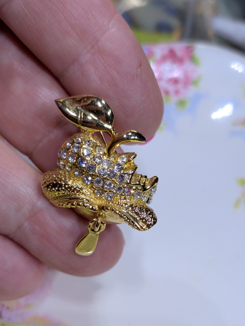 Gold Crystal Apple Small Brooch Elegant Women's Jewelry